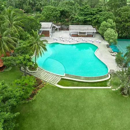 Big Banyan Vineyard & Resort